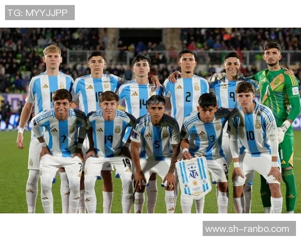 U20世界杯新星莫拉:墨西哥中场引巴萨关注,年轻球员的未来展望